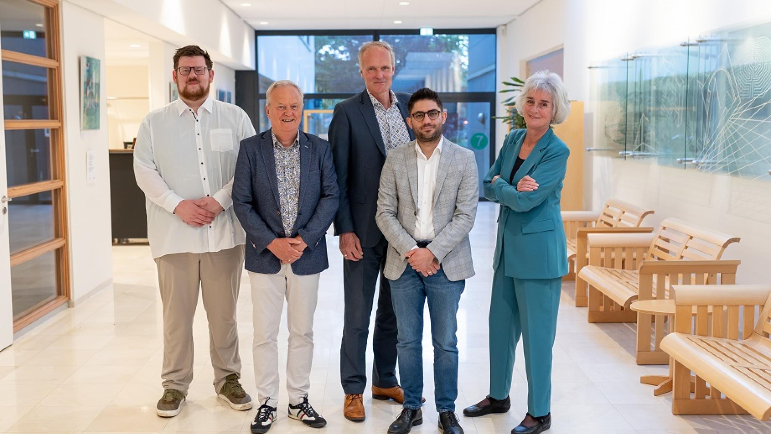 Leden Rekenkamer Purmerend v.l.n.r. Daniel Tor, Rob Duijker, Jack Koster, Arash Lahyi, Barbara IJsselmuiden