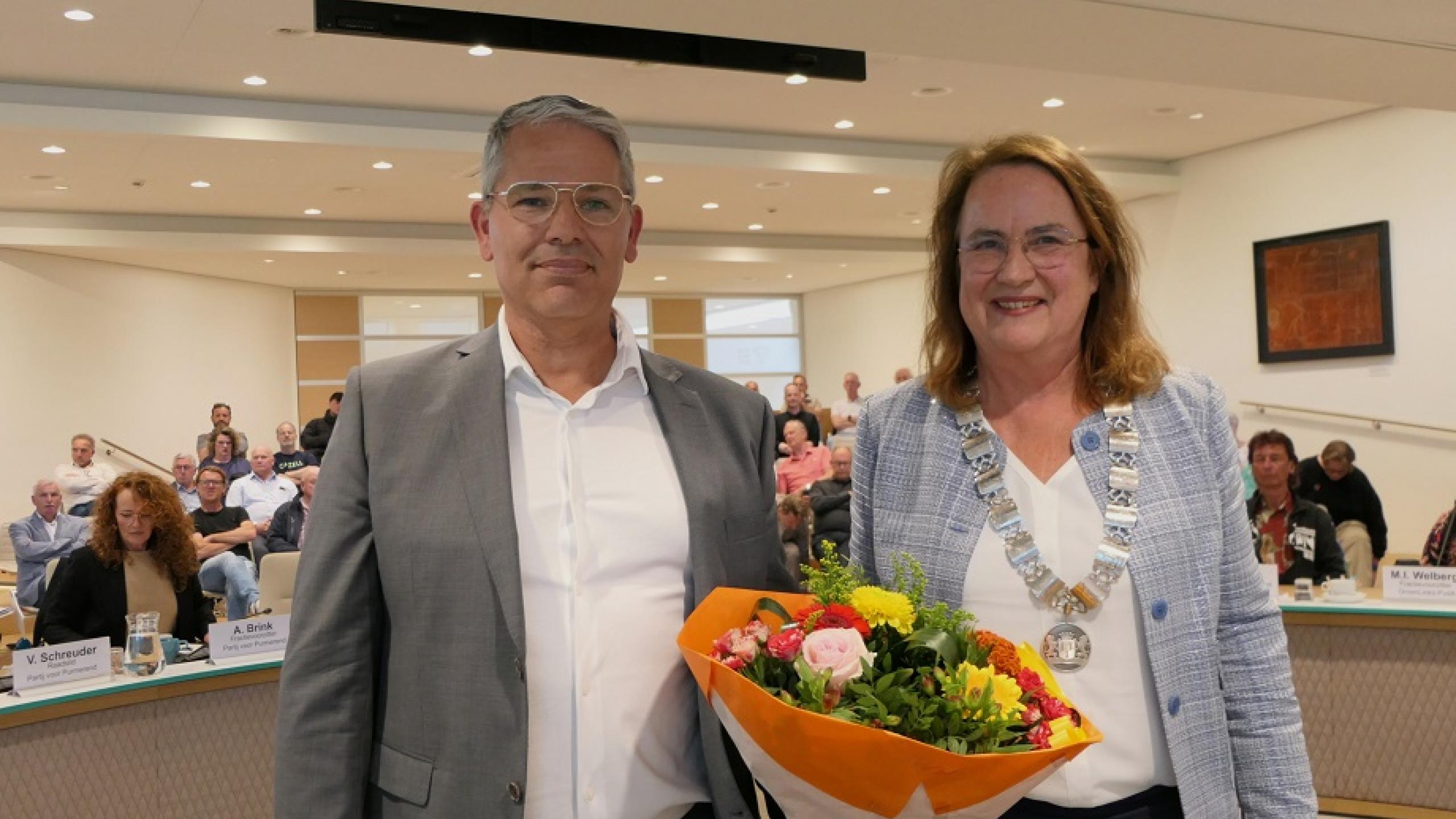 raadslid Dennis Tol en raadsvoorzitter Ellen van Selm
