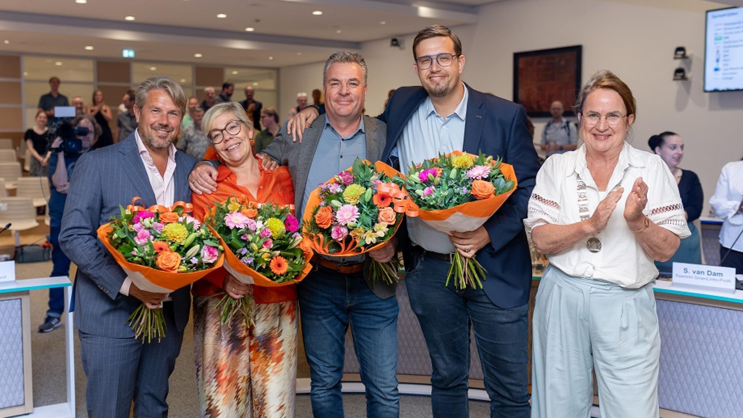 Wethouders Verkroost, Saaf-Pasteuning, Lageveen, Boer en burgemeester Van Selm